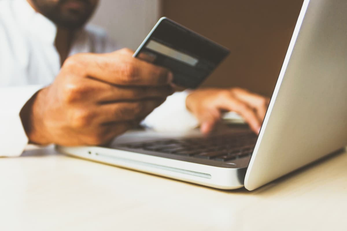Tips belanja online yang aman